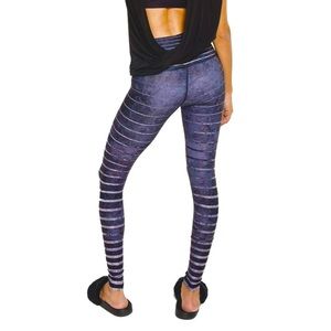 SOLD Niyama Sol Stripe Bareft Legging Sm LIKE NEW